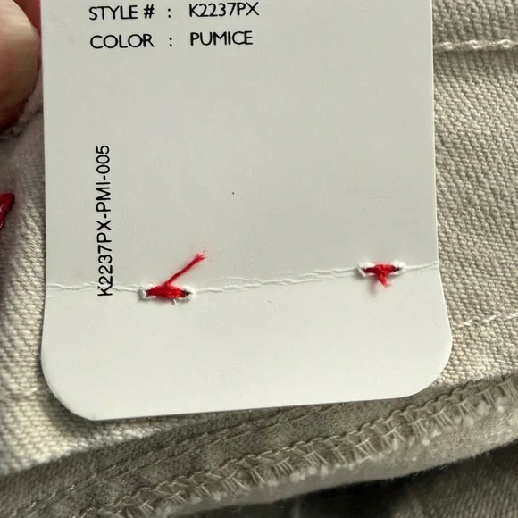 Gloria Vanderbilt petite tan/khaki stretch skirt (size 12) - Picture 5 of 5